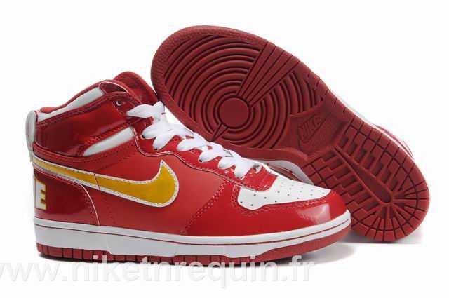 Rouge Nike Dunk
